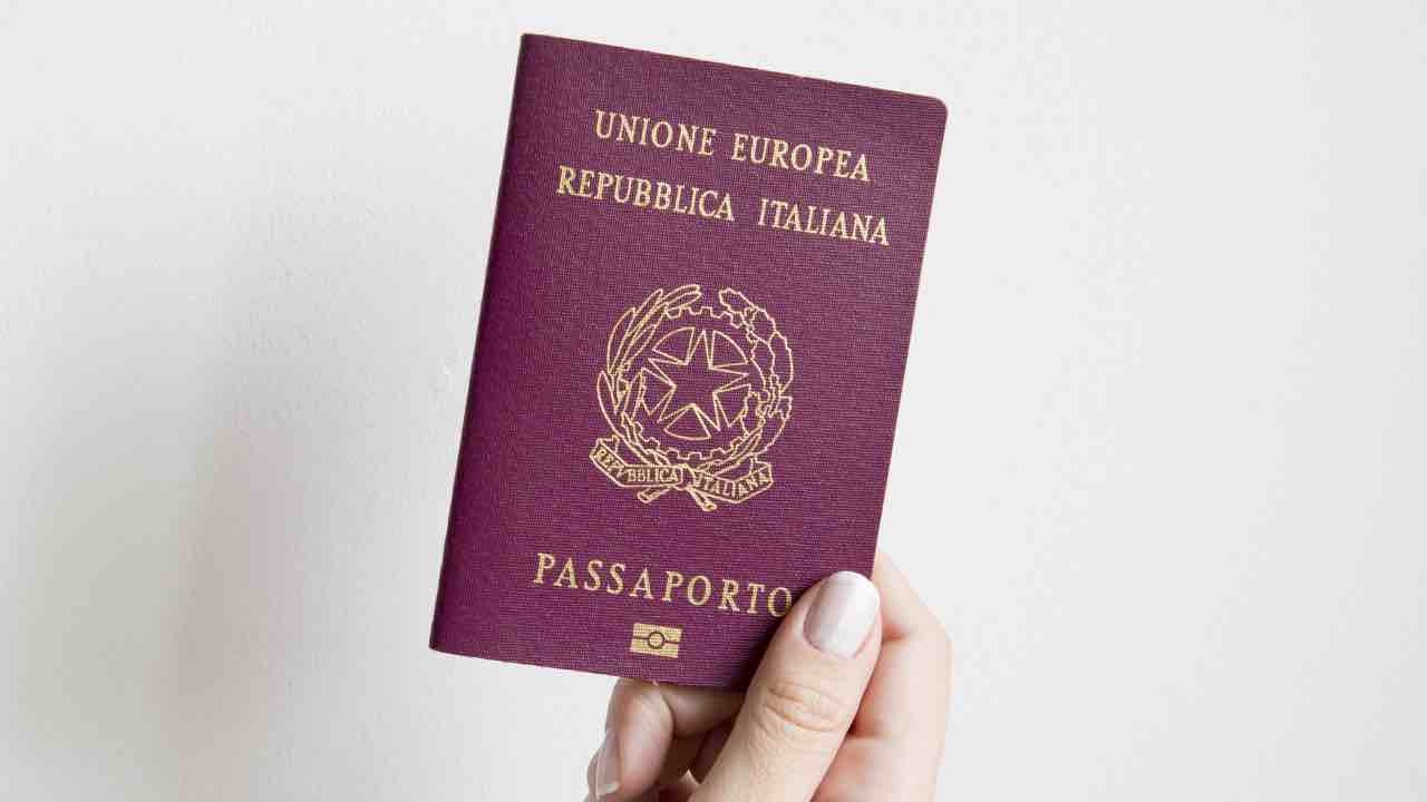 passaporto quanto costa come richiederlo