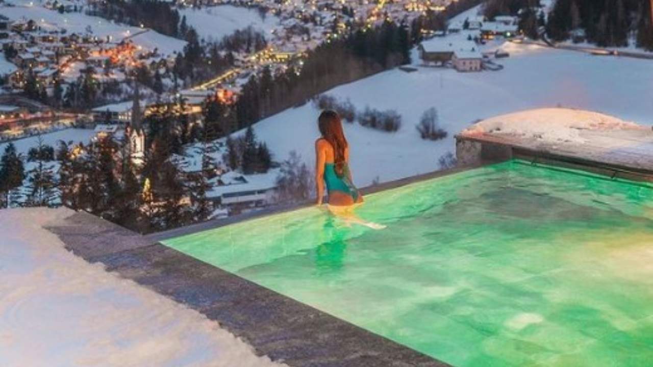 piscina esterna riscaldata hotel