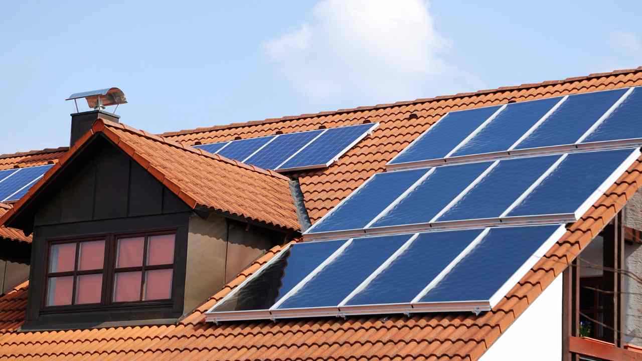 Pannelli fotovoltaici solari risparmio