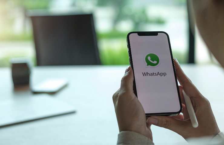 WhatsApp funzione posizione tempo reale