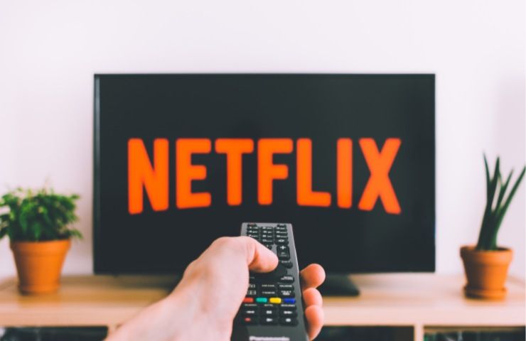 prezzi abbonamenti netflix 2023