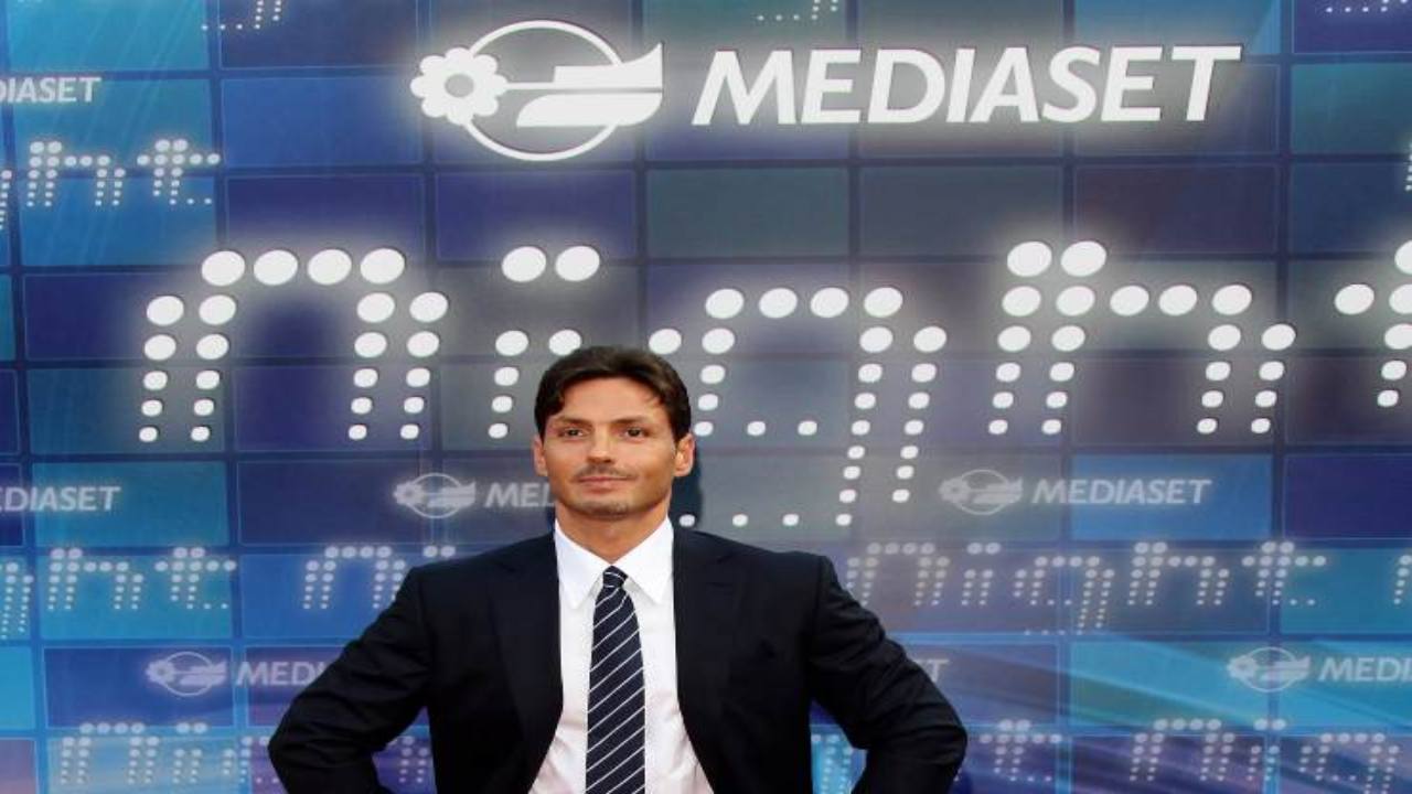 Mediaset assume, invia candidatura