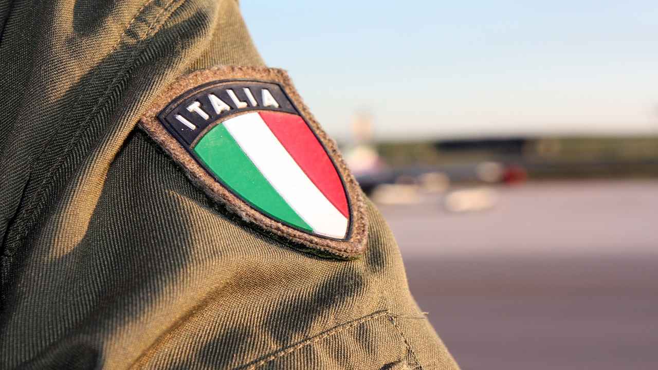 Militare, stipendi assurdi