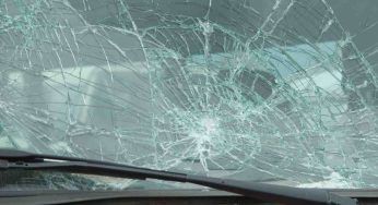Parabrezza rotto nell’autolavaggio, chi paga? Cosa dice la legge