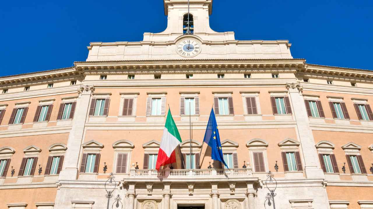 politici italiani ricchi chi sono