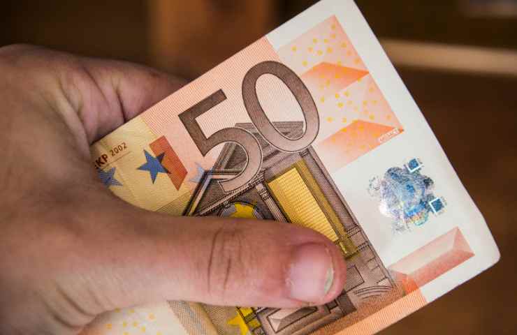 Olanda parcheggi tariffa 50 euro decisione