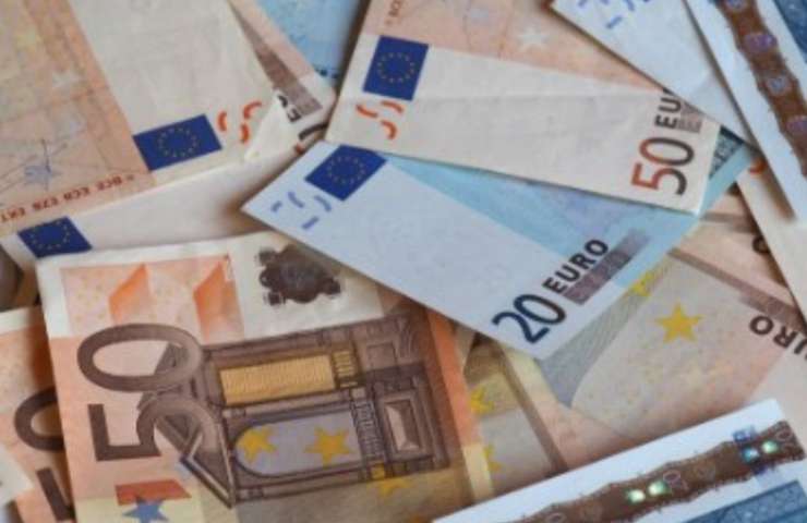 Soldi: come fare a risparmiare 300 euro?