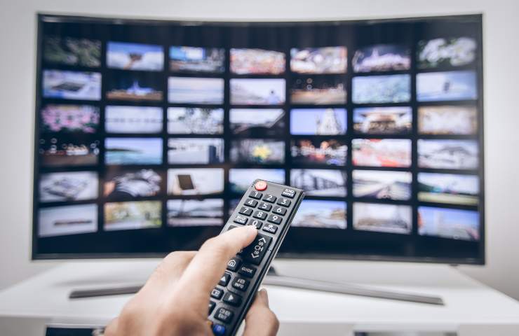 Un'azienda americana regala televisori di ultima generazione, perché?