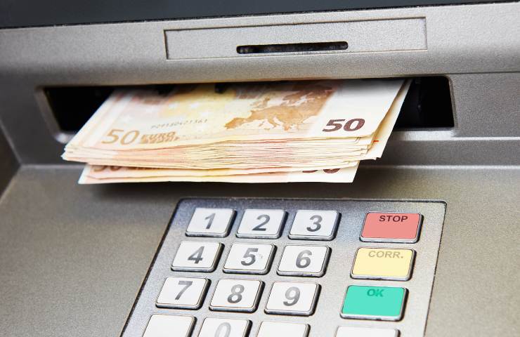 soldi regalati atm vanno restituiti