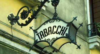 Tabaccai e bonifici: si può effettuare una transazione presso il rivenditore?