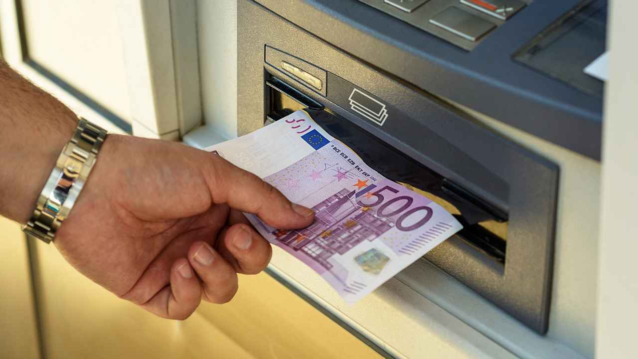 Prelevare contanti consigli sportello Atm